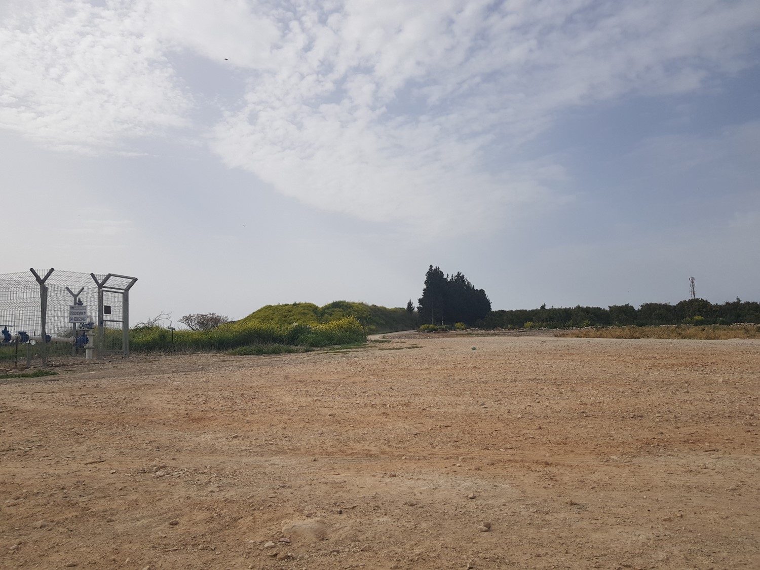 The back entrance to Ein Hashofet